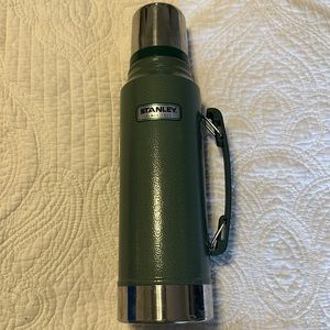 Stanley vacuum flask classic green good condition